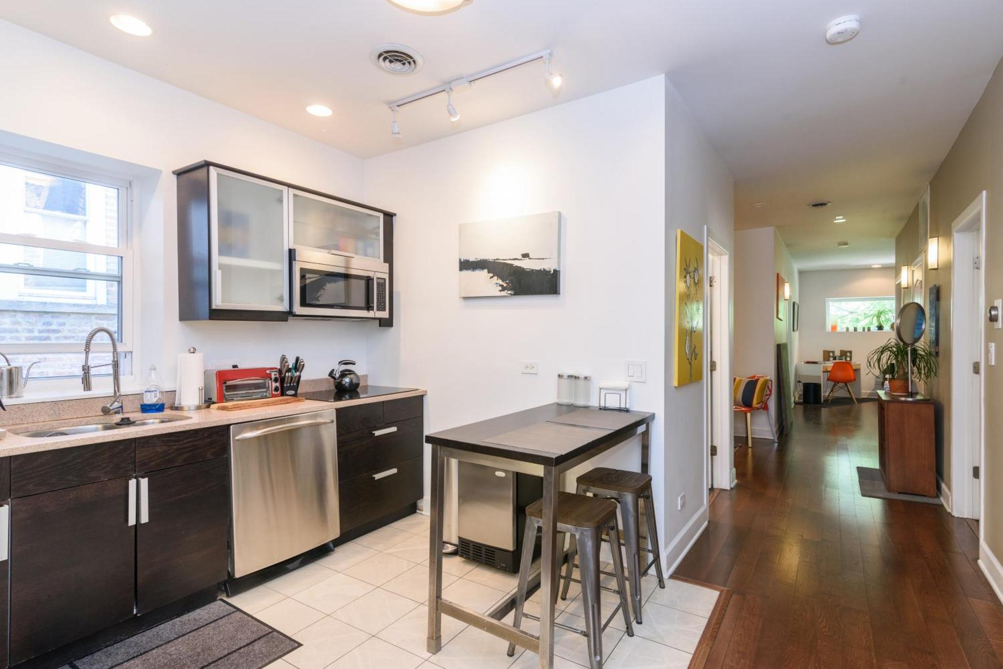 House 5863- Chicago'S Premier Bed And Breakfast Экстерьер фото