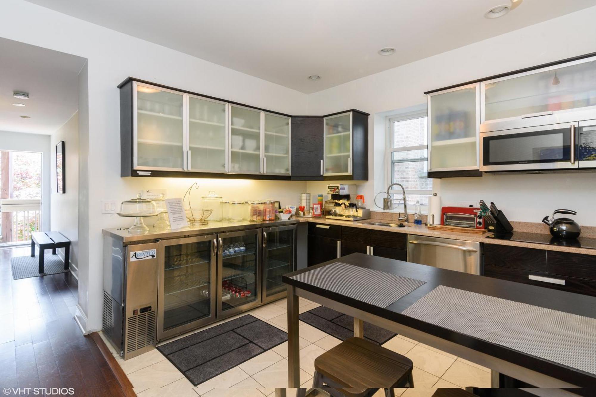 House 5863- Chicago'S Premier Bed And Breakfast Экстерьер фото