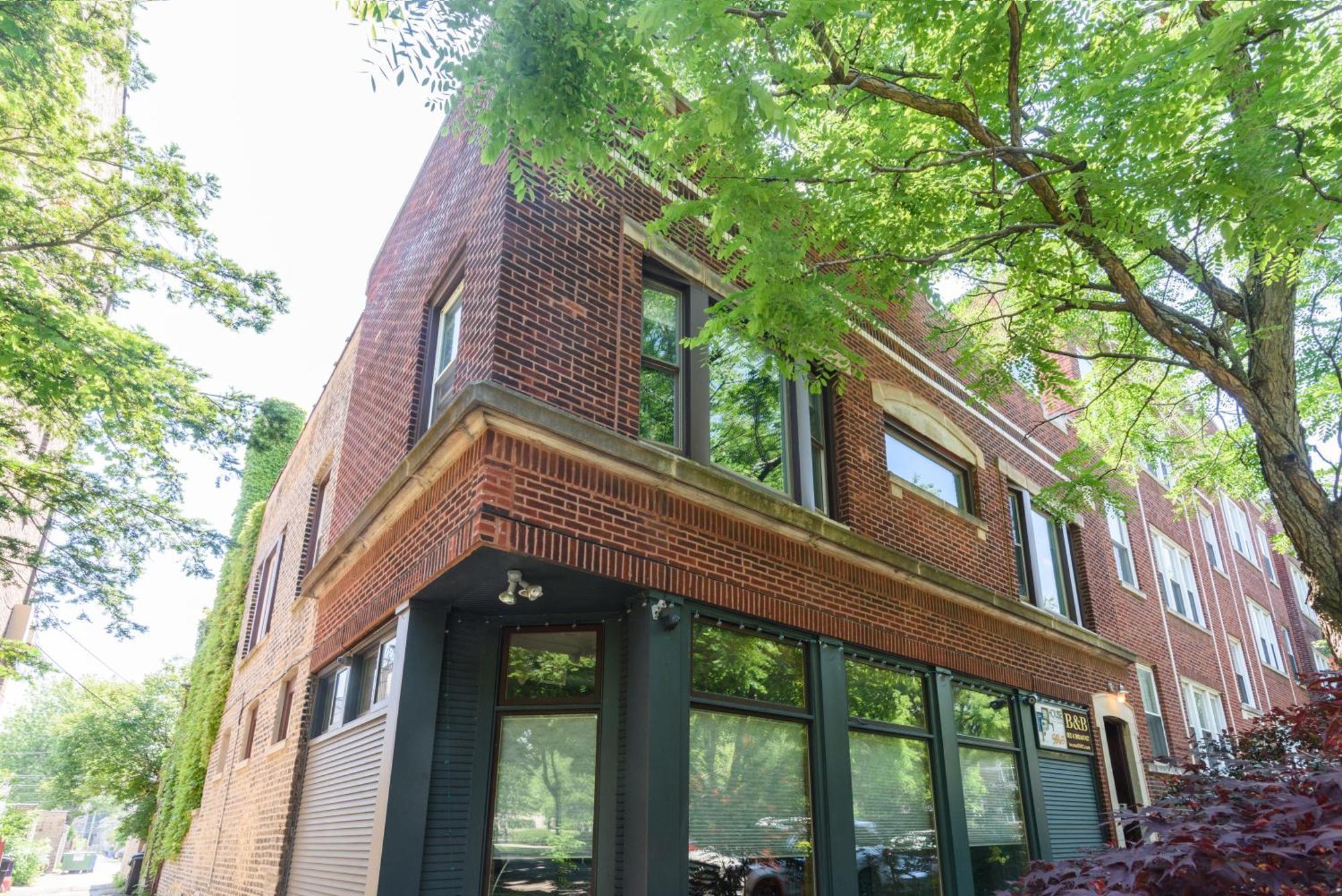 House 5863- Chicago'S Premier Bed And Breakfast Экстерьер фото