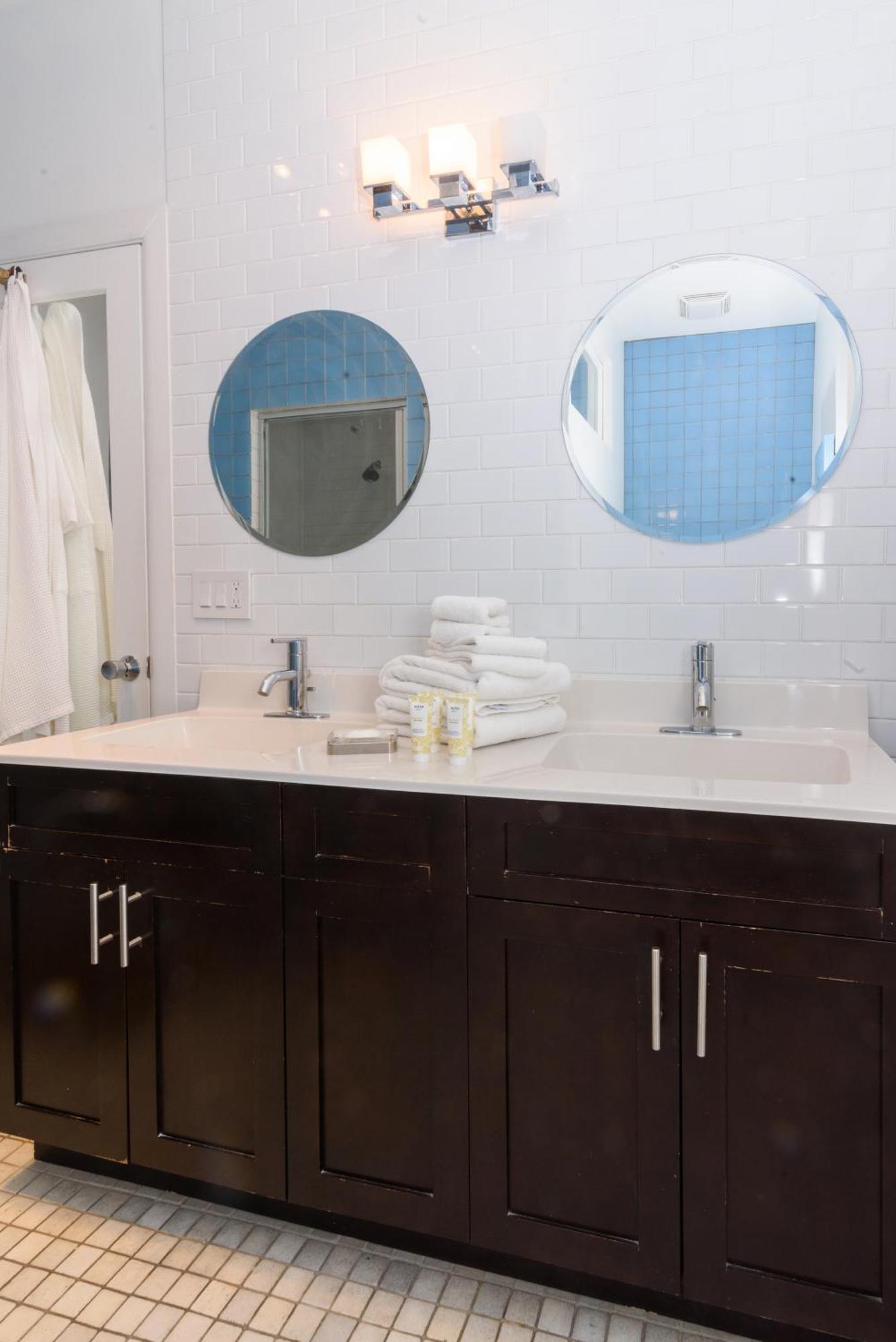 House 5863- Chicago'S Premier Bed And Breakfast Номер фото