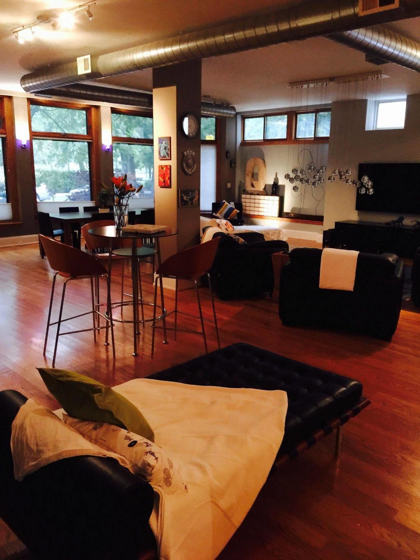 House 5863- Chicago'S Premier Bed And Breakfast Экстерьер фото