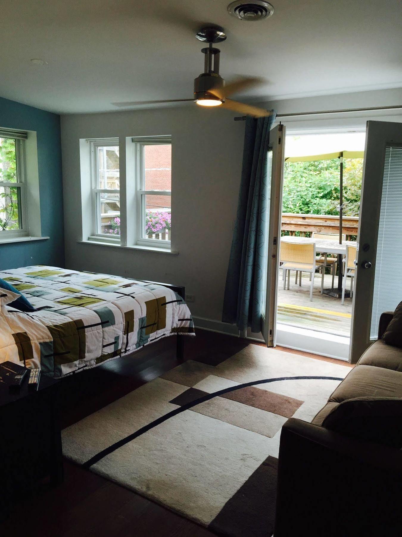 House 5863- Chicago'S Premier Bed And Breakfast Экстерьер фото
