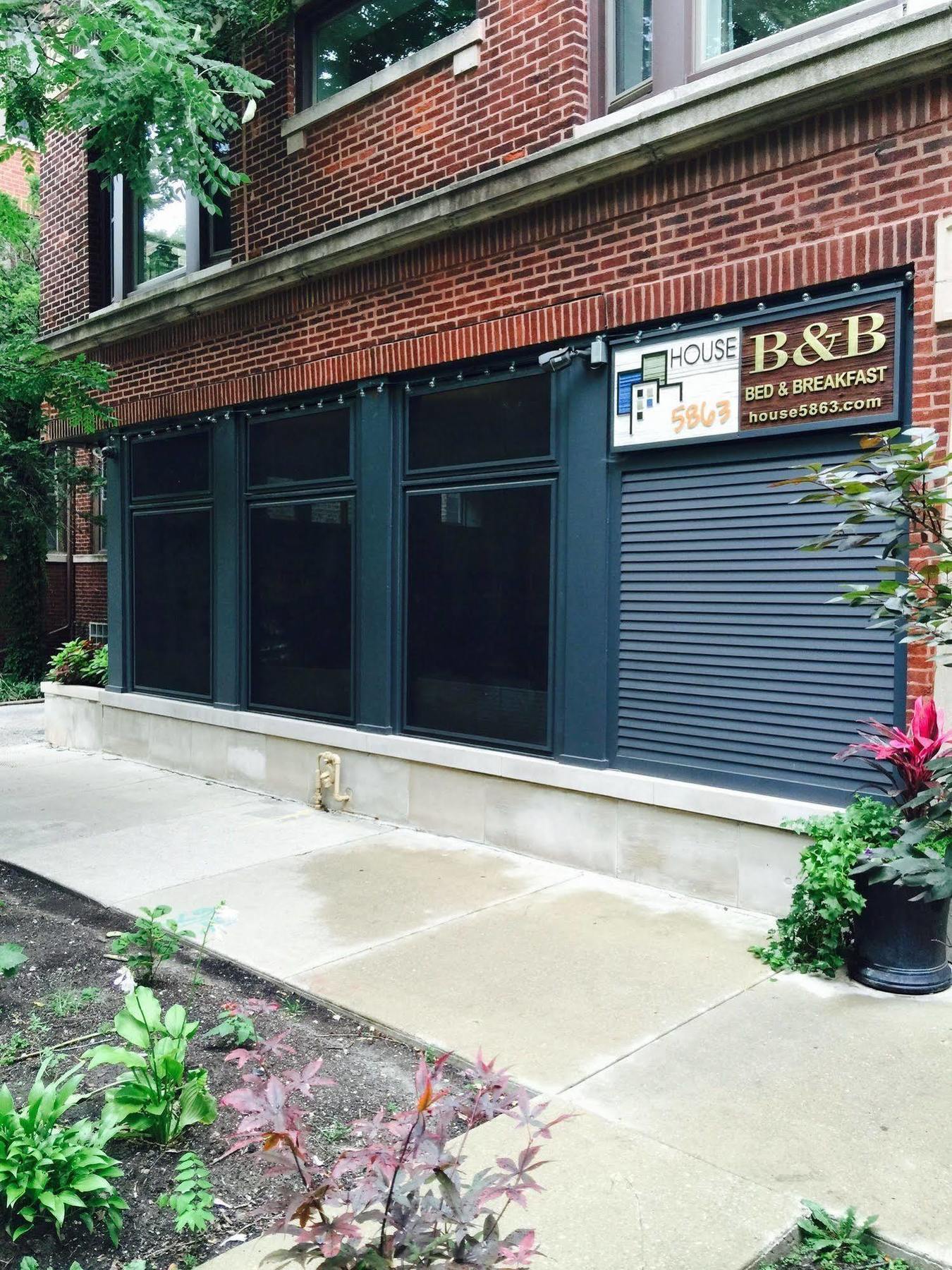 House 5863- Chicago'S Premier Bed And Breakfast Экстерьер фото